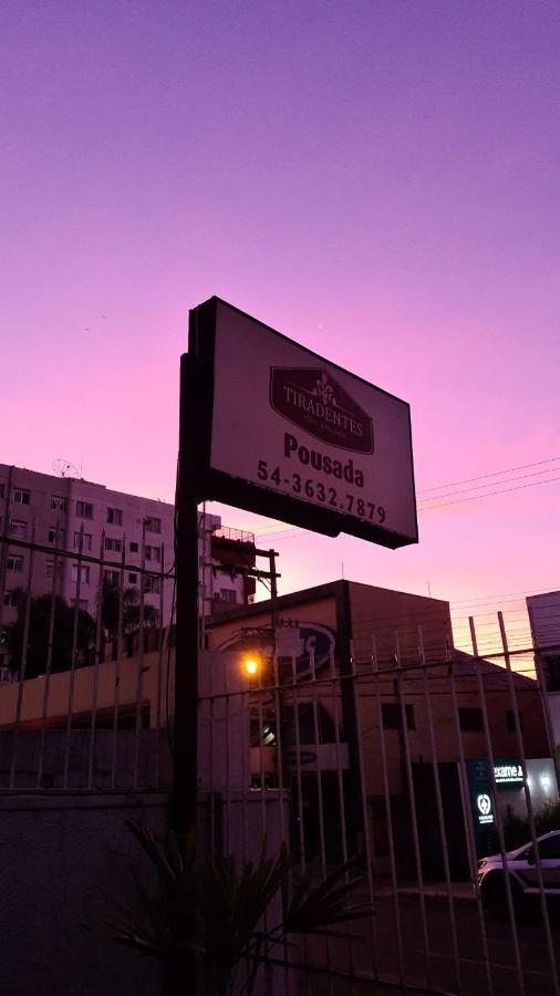 Hostel E Pousada Tiradentes 774 Passo Fundo Εξωτερικό φωτογραφία